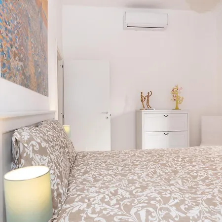Apartment 2 *